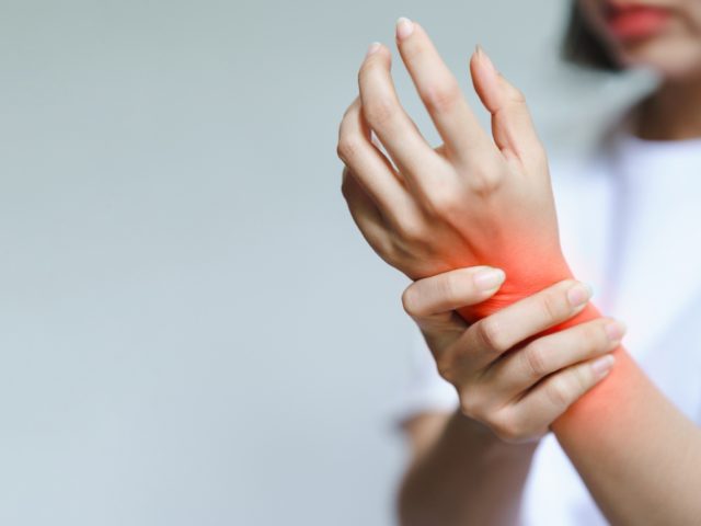 腱鞘炎が治らない理由とおすすめのストレッチ法を紹介