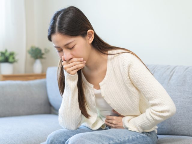 肩こりからくる吐き気の原因と対処法 | くまのみ整骨院グループ