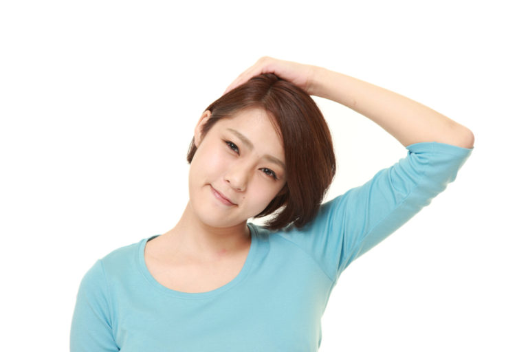 首を回すと音がする原因と対処法。改善するストレッチも紹介 | くまのみ整骨院グループ